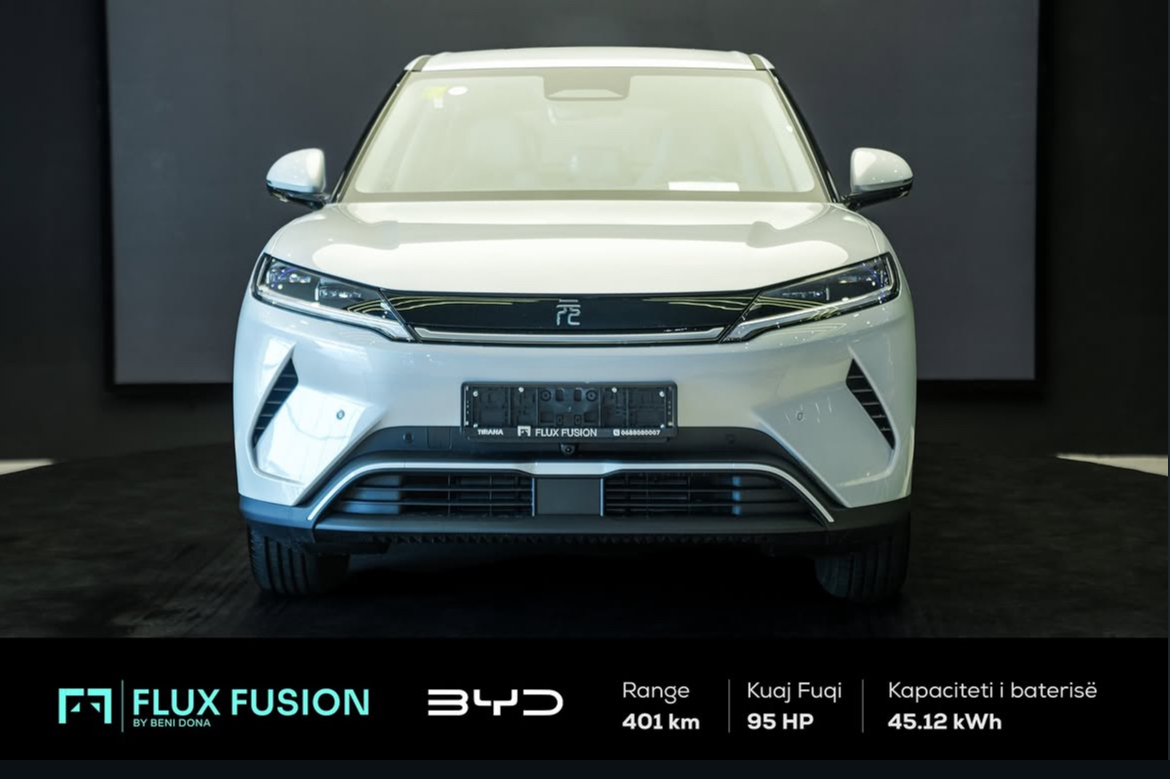 Photo 4 from the vehicle catalogue at the FluxFusion Kosova showroom