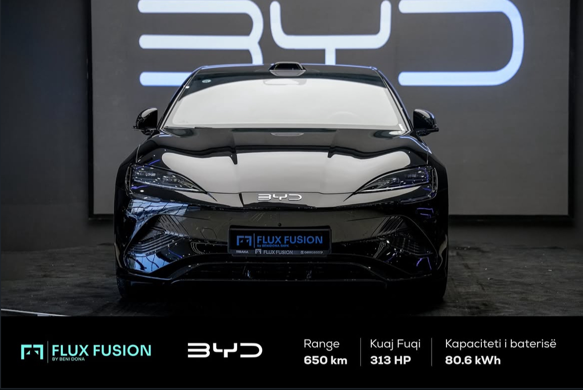 Photo 8 from the vehicle catalogue at the FluxFusion Kosova showroom