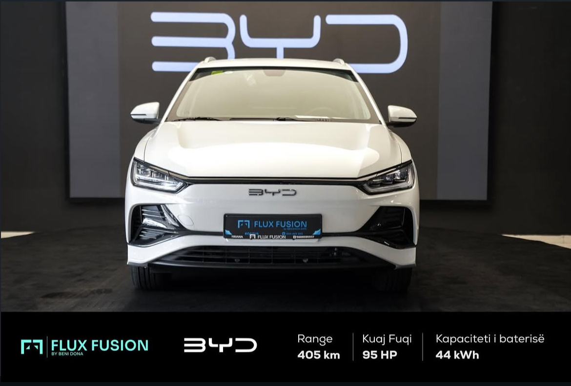Photo 11 from the vehicle catalogue at the FluxFusion Kosova showroom