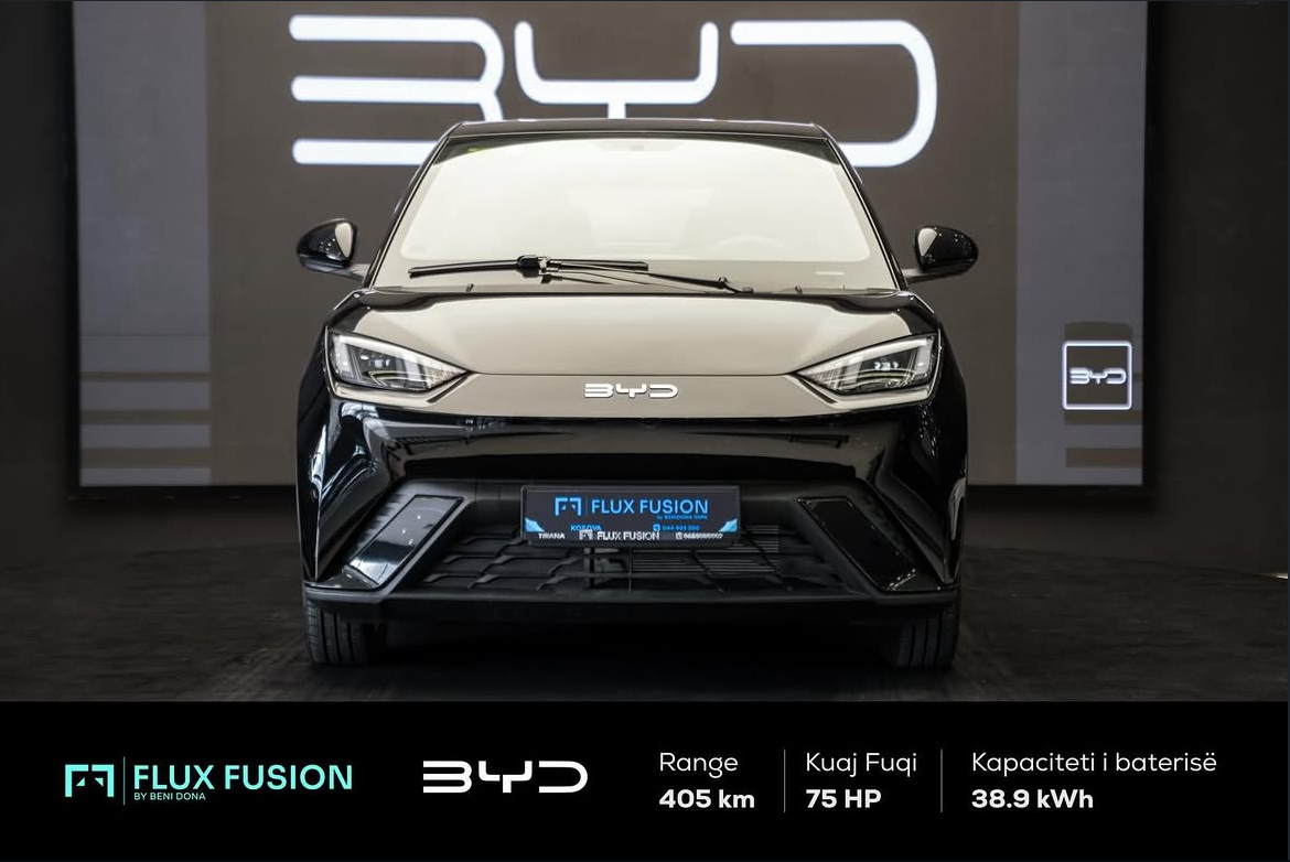 Photo 13 from the vehicle catalogue at the FluxFusion Kosova showroom